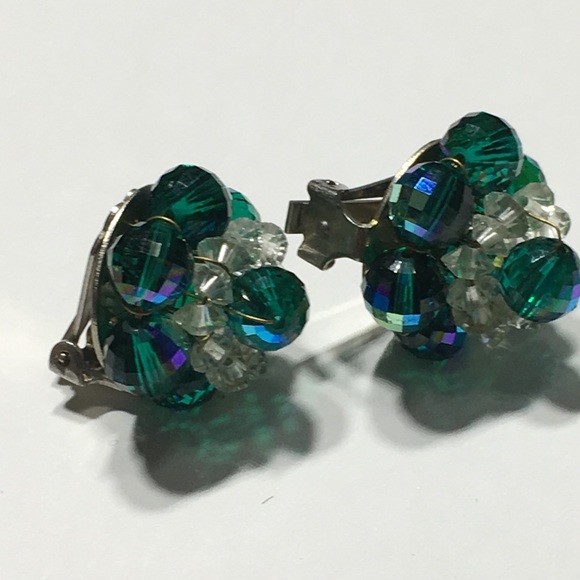 ๐ Vintage AB Cluster Clipon Earrings - Picture 2 of 8